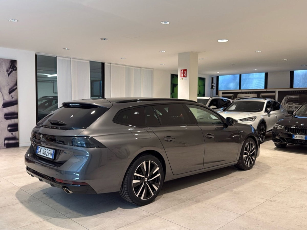Peugeot 508 SW Plug-in Hybrid 225 e-EAT8 GT Line (7)