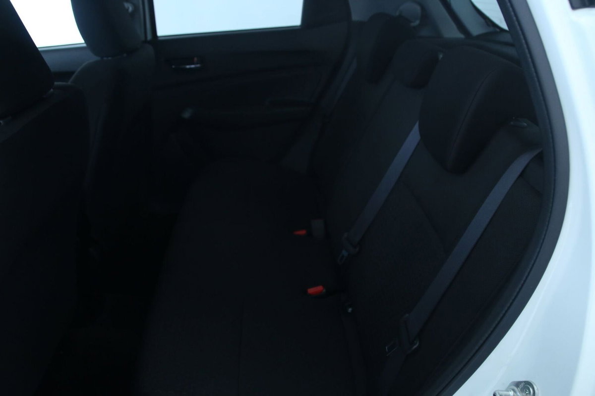 Suzuki Swift 1.0 Boosterjet A/T S (8)