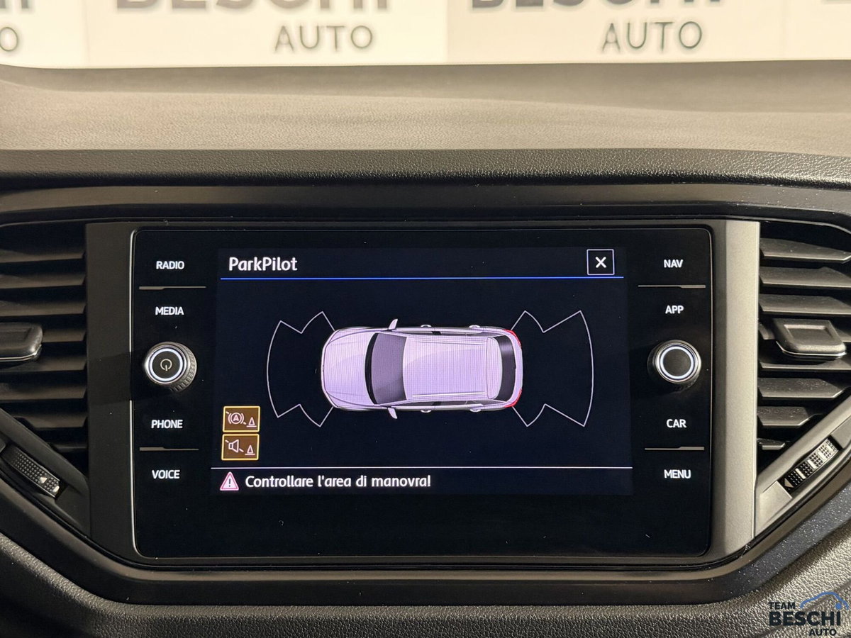 Volkswagen T-Roc 2.0 tdi Life 115cv (12)