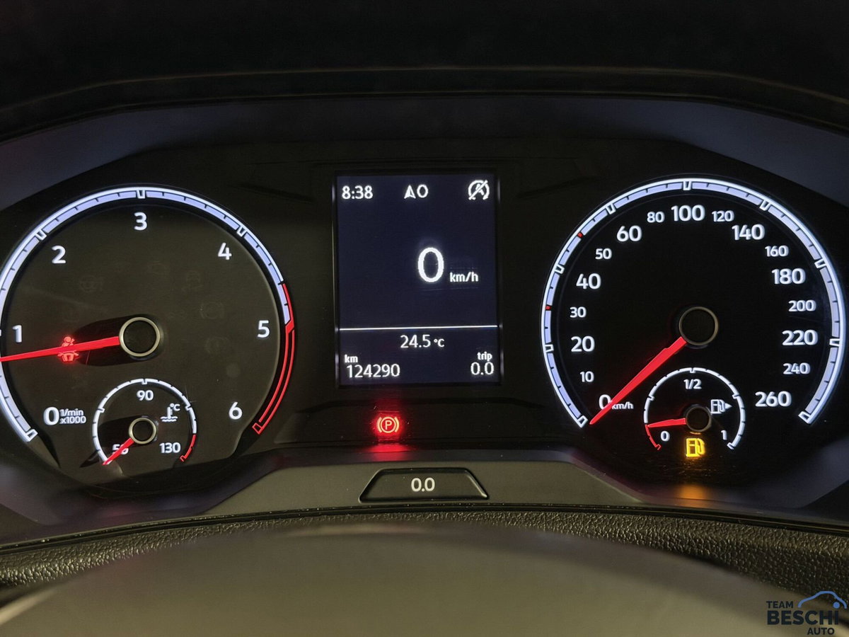 Volkswagen T-Roc 2.0 tdi Life 115cv (13)