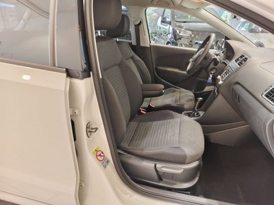 Volkswagen Polo 1.2 70 CV 5p. Comfortline (9)