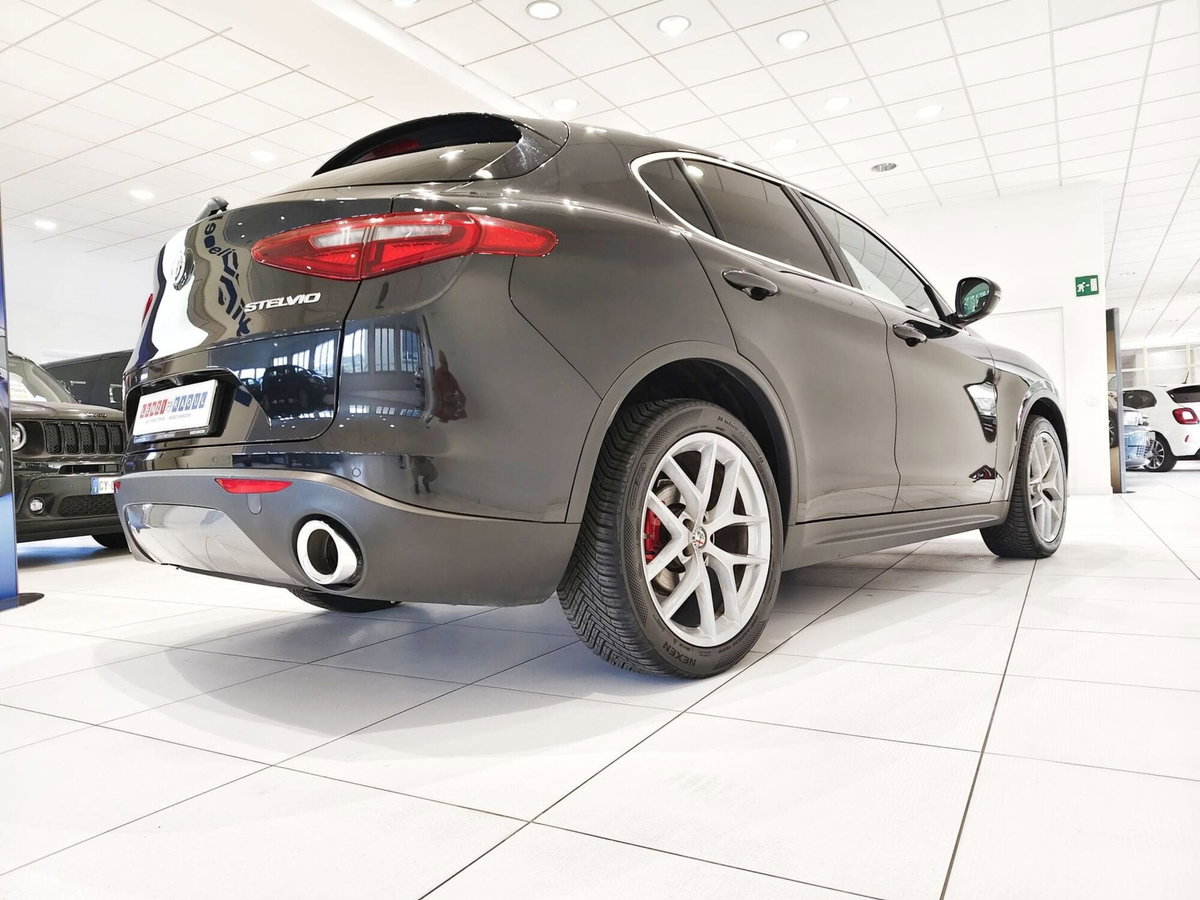 Alfa Romeo Stelvio Stelvio 2.2 Turbodiesel 210 CV AT8 Q4 Executive (3)
