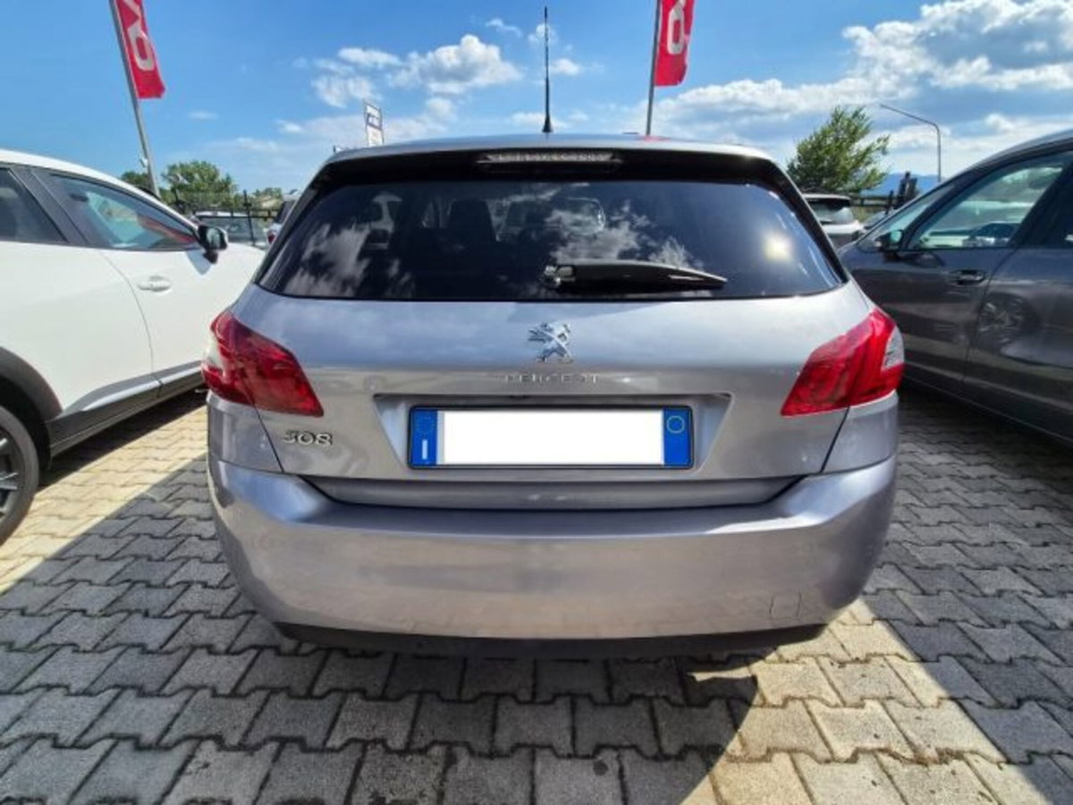 Peugeot 308 PureTech Turbo 130 S&S Allure Pack (4)