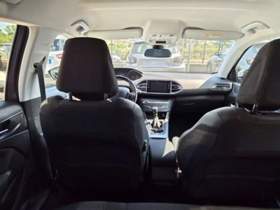 Peugeot 308 PureTech Turbo 130 S&S Allure Pack (9)