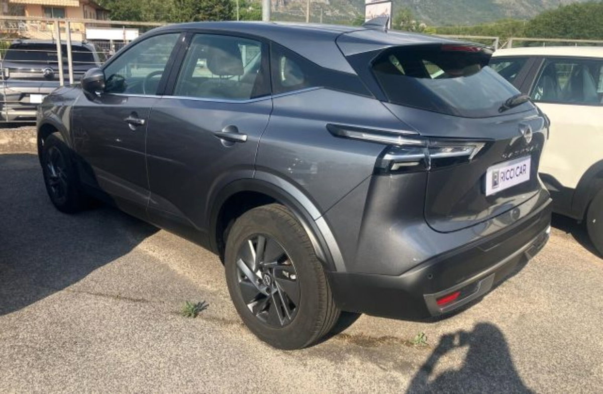 Nissan Qashqai 1.3 mhev Acenta 2wd 140cv (4)