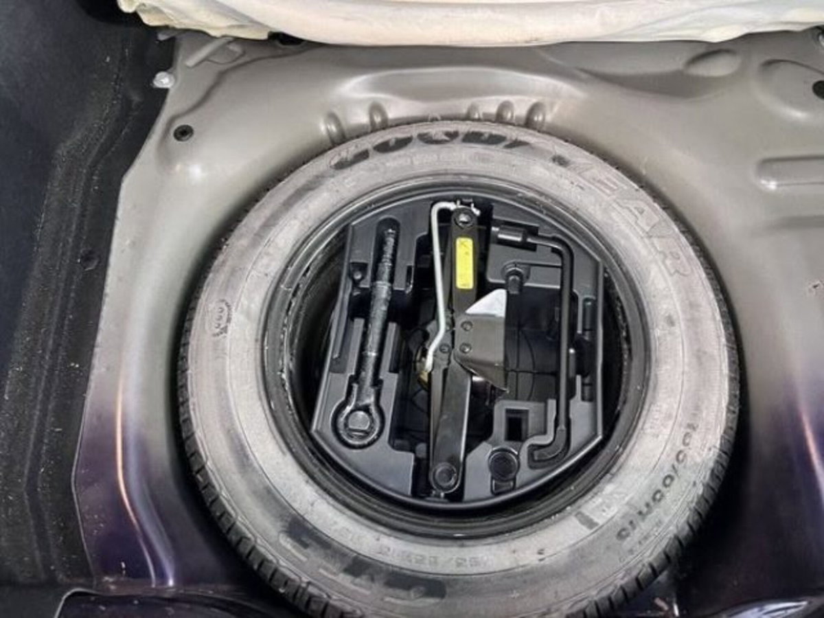 Citroen C4 Cactus 1.6 e-HDi 92 ETG6 Shine (14)