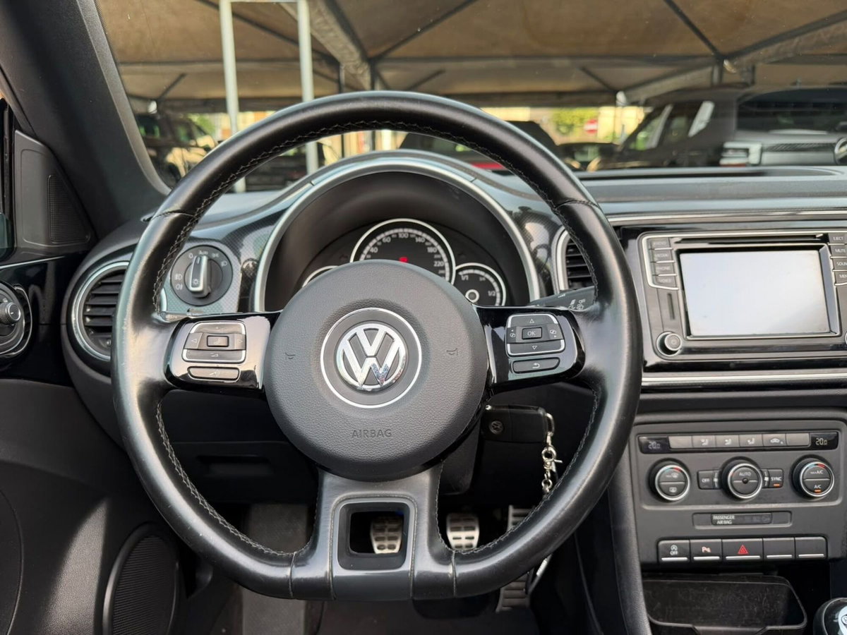 Volkswagen Maggiolino Cabrio 2.0 TDI 150 CV Sport BlueMotion Technology (9)