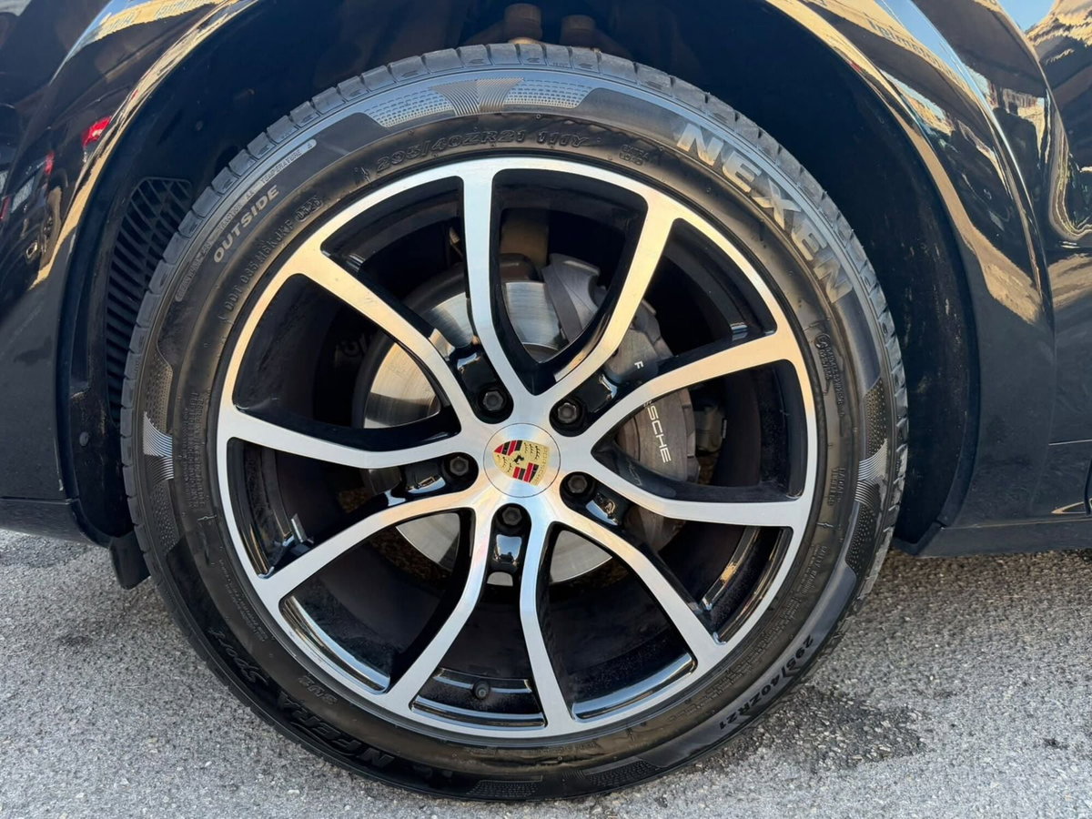 Porsche Cayenne 3.0 V6 Platinum Edition (6)