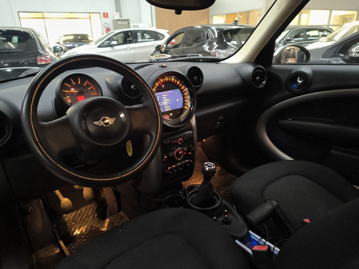 MINI Mini Countryman 1.6 Cooper D Countryman (13)