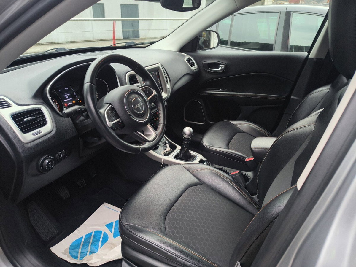 Jeep Compass 2.0 Multijet II 4WD Limited (9)