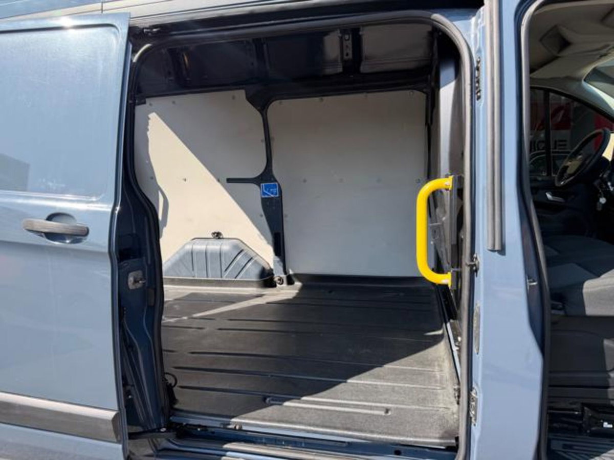 Ford Transit Custom Furgone 280 2.0 EcoBlue 130 PC-DC Furgone Titanium (8)
