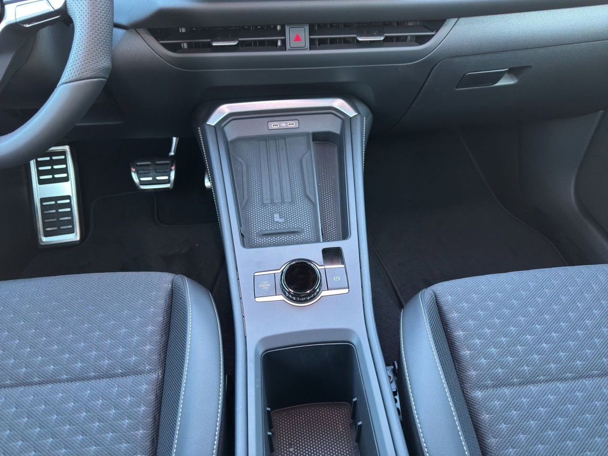 Volkswagen T-Roc 1.5 etsi R-Line 150cv dsg (16)