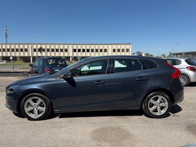 Volvo V40 D2 Geartronic R-design (5)