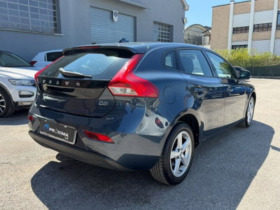 Volvo V40 D2 Geartronic R-design (6)