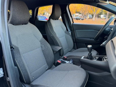 Renault Captur 1.0 tce Techno 90cv (10)