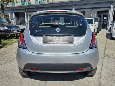 Lancia Ypsilon 1.2 69 CV 5 porte Silver (4)