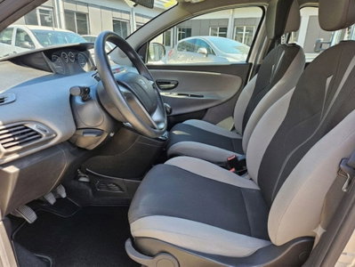 Lancia Ypsilon 1.2 69 CV 5 porte Silver (7)