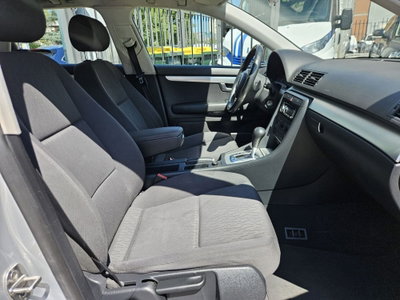 Audi A4 Avant 2.0 16V TDI (11)