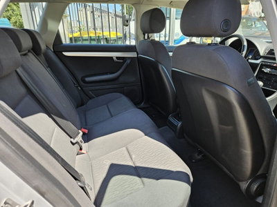 Audi A4 Avant 2.0 16V TDI (12)