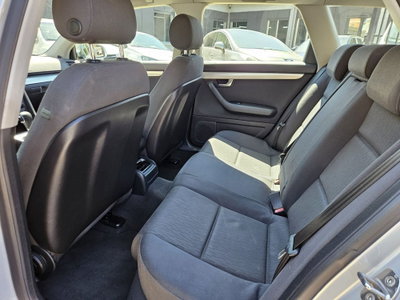 Audi A4 Avant 2.0 16V TDI (8)