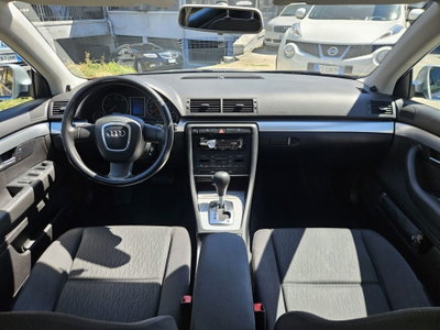 Audi A4 Avant 2.0 16V TDI (9)