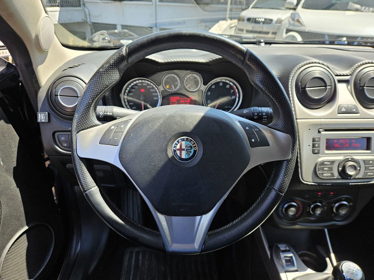 Alfa Romeo MiTo 1.4 T 120 CV GPL Distinctive (13)