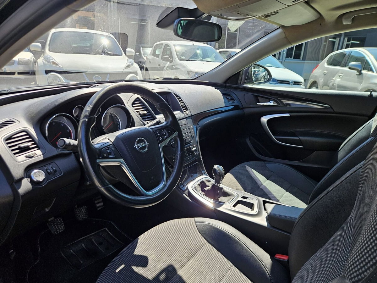 Opel Insignia Station Wagon CDTI 160CV ecoFLESports Cosmo (7)