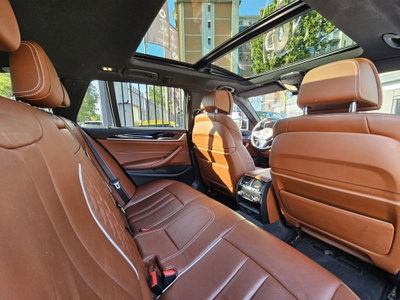 BMW Serie 5 Touring M550d xDrive (15)