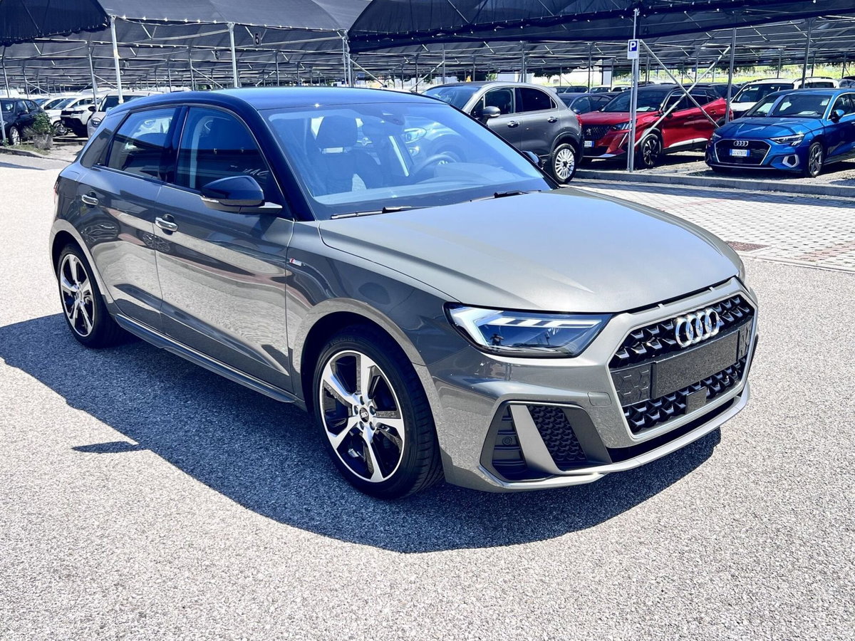 Audi A1 Sportback 30 TFSI S line edition (2)