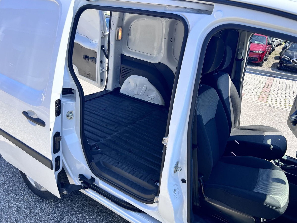 Renault Kangoo Z.E. Ice 4p. Furgone (8)