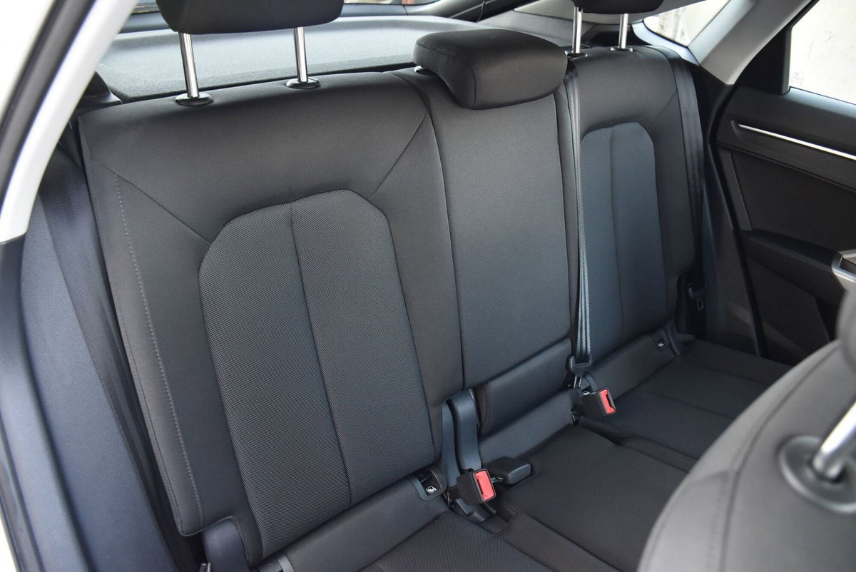 Audi Q3 Sportback 45 TFSI e S tronic Business Plus (18)