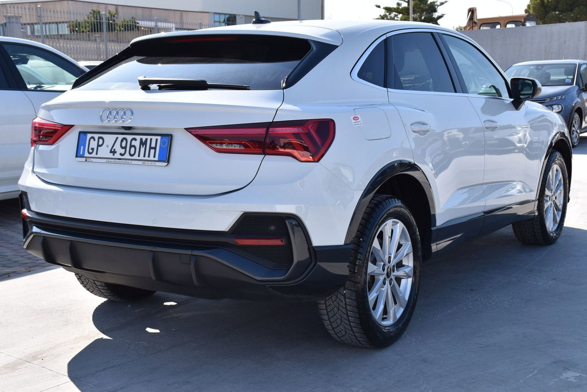 Audi Q3 Sportback 45 TFSI e S tronic Business Plus (2)