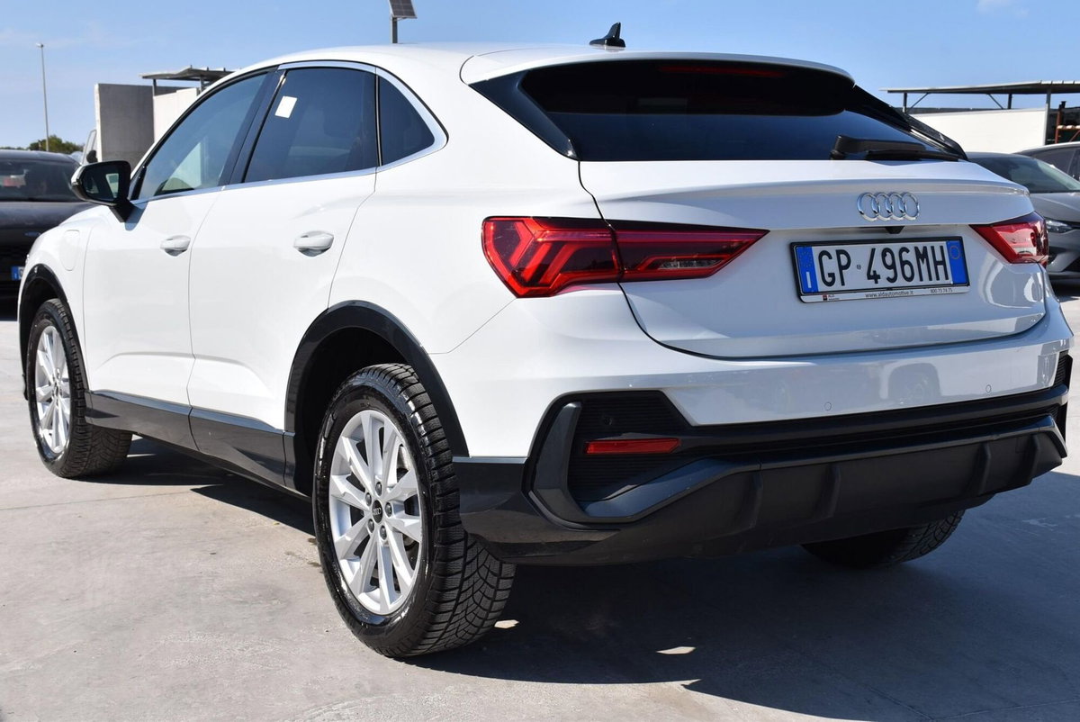 Audi Q3 Sportback 45 TFSI e S tronic Business Plus (4)