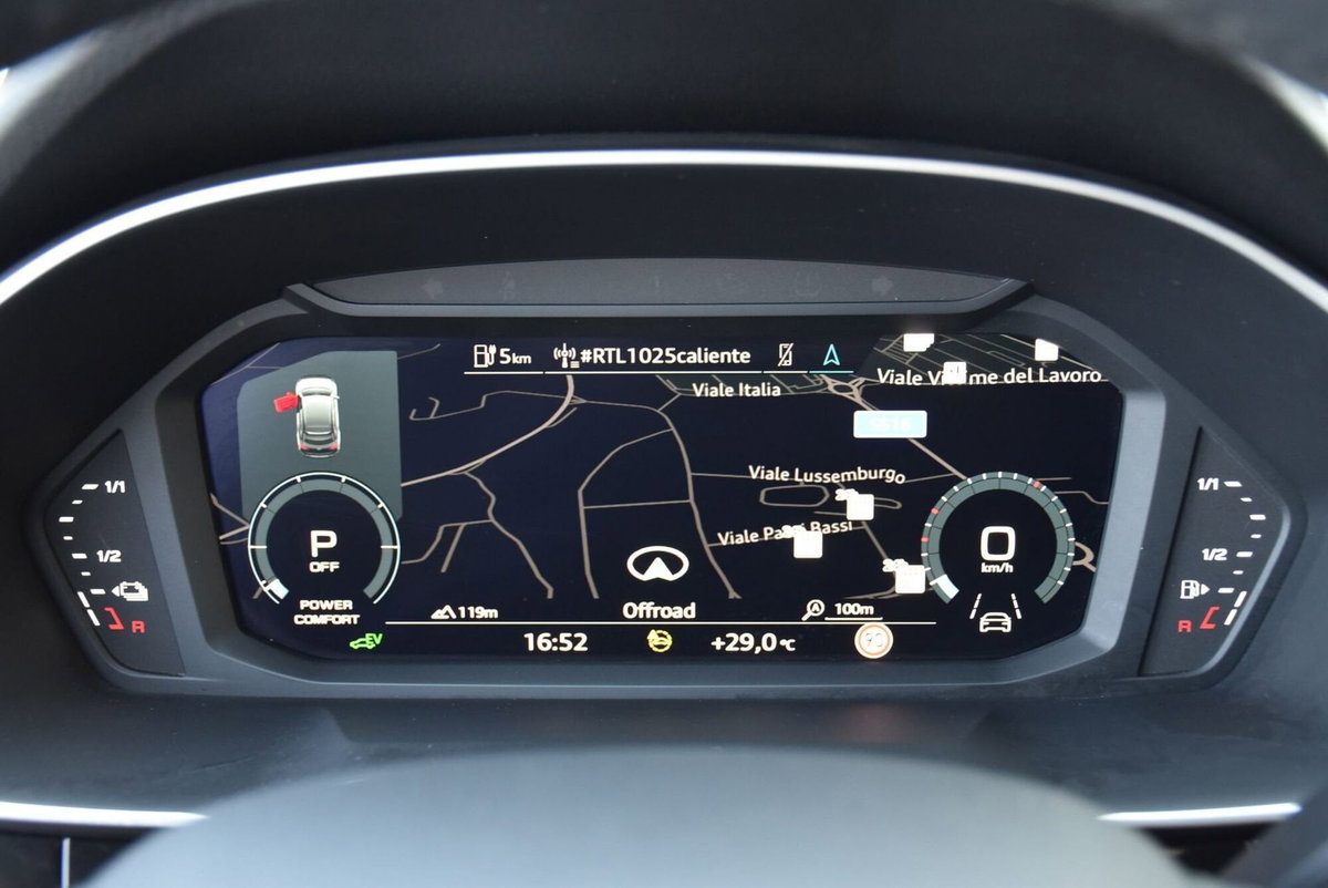 Audi Q3 Sportback 45 TFSI e S tronic Business Plus (7)