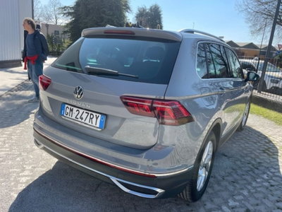 Volkswagen Tiguan 2.0 TDI 150 CV SCR DSG 4MOTION Elegance (3)