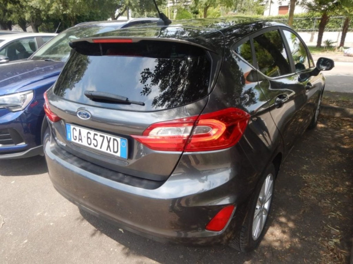 Ford Fiesta 1.5 EcoBlue 5 porte Titanium (2)