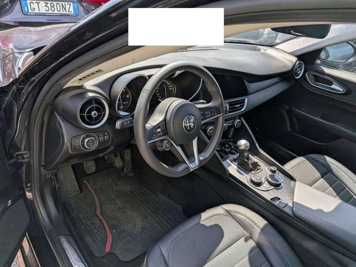 Alfa Romeo Giulia 2.2 Turbodiesel 180 CV AT8 Super (3)