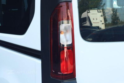 Nissan Primastar 2.0 dCi 110CV PC-TN Bus (15)