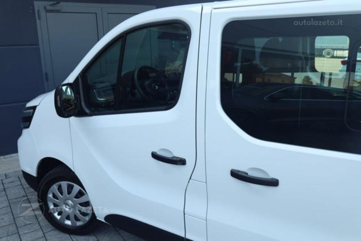 Nissan Primastar 2.0 dCi 110CV PC-TN Bus (19)