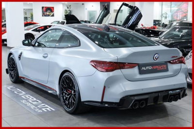 BMW Serie 4 Coupé M4 CSL (5)