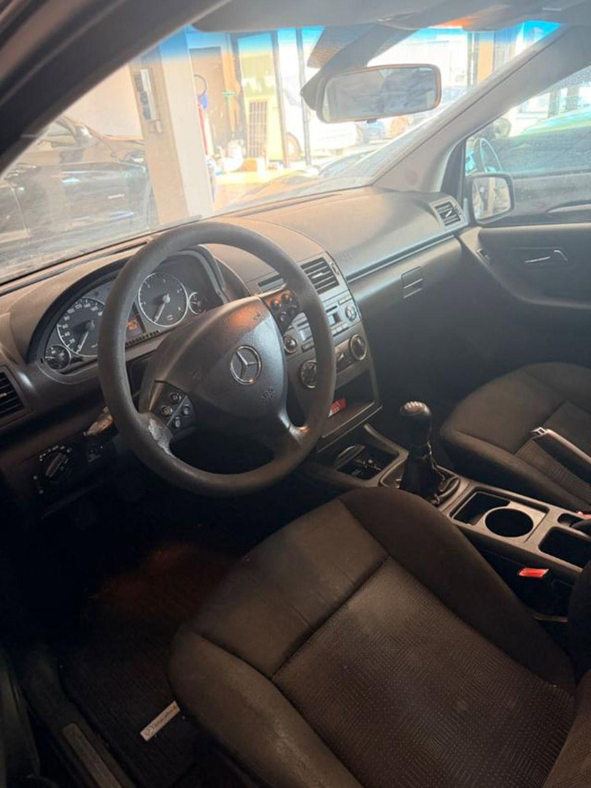 Mercedes-Benz Classe A 180 AUTOMATIC (4)