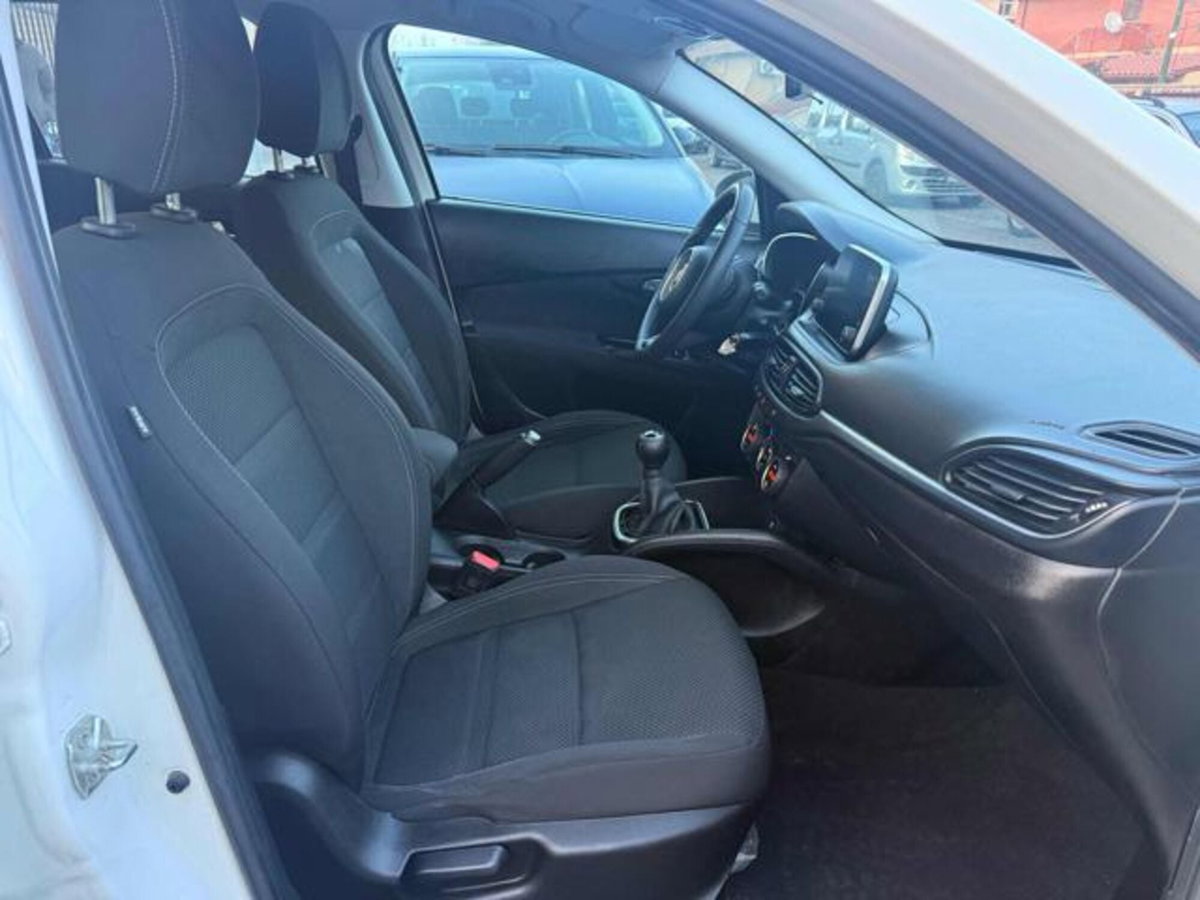 Fiat Tipo Station Wagon Tipo 1.6 Mjt S&S SW Lounge (10)