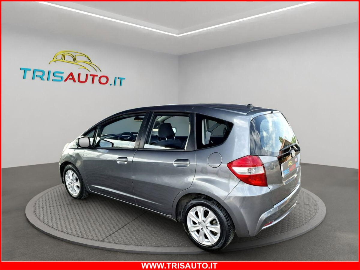 Honda Jazz 1.4 i-VTEC Comfort CVT (2)