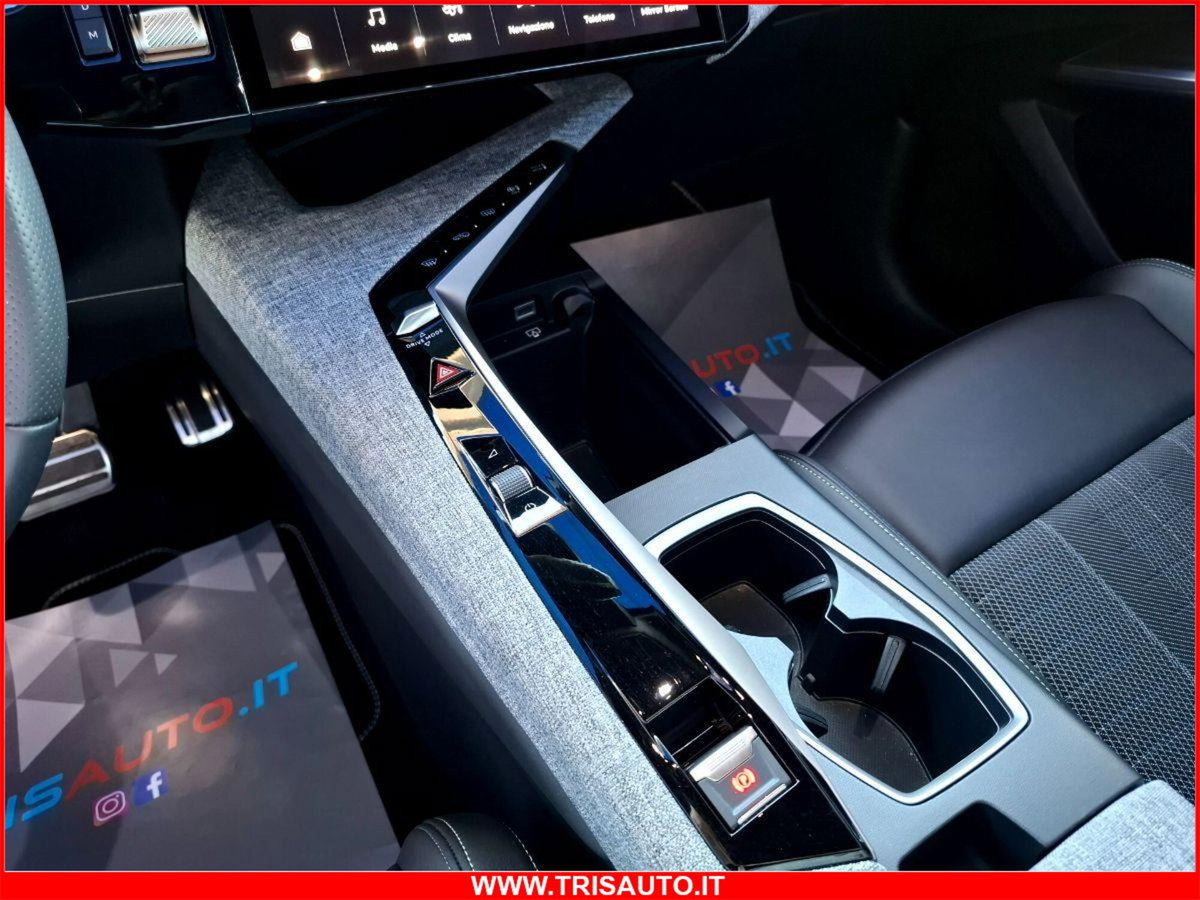 Peugeot 5008 1.2 hybrid Allure 145cv 7p.ti e-dcs6 (13)