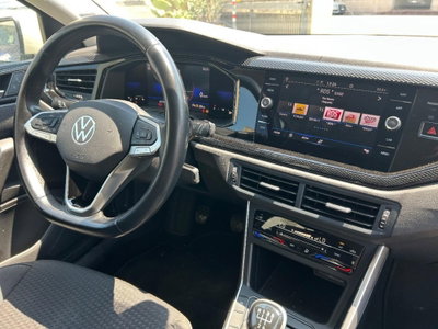 Volkswagen Polo 1.0 tsi Life 95cv (2)