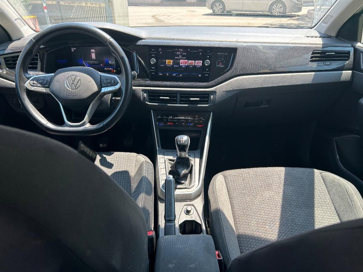 Volkswagen Polo 1.0 tsi Life 95cv (9)