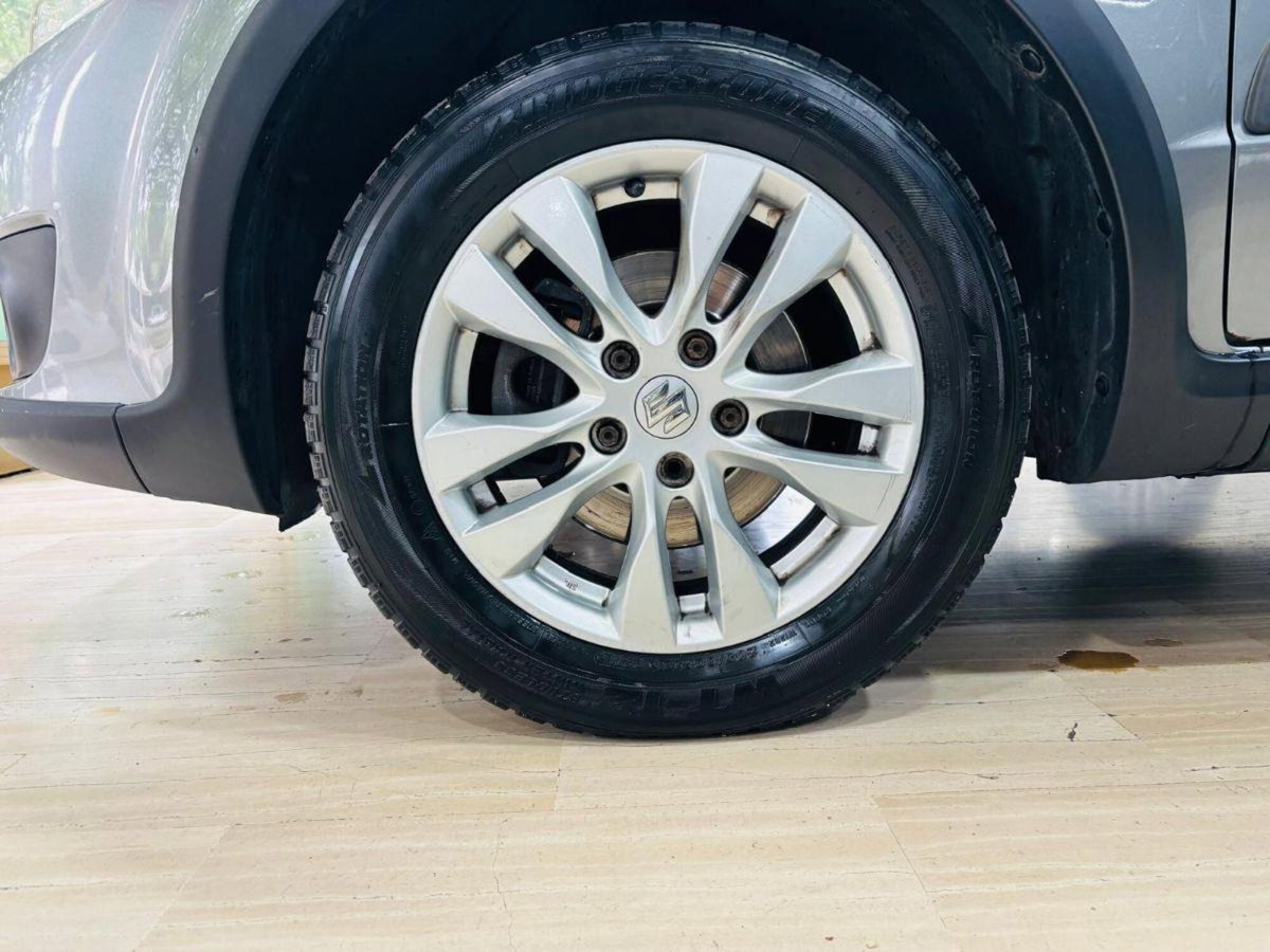 Suzuki SX4 DDiS 16V 4WD Outdoor Line GLX (8)