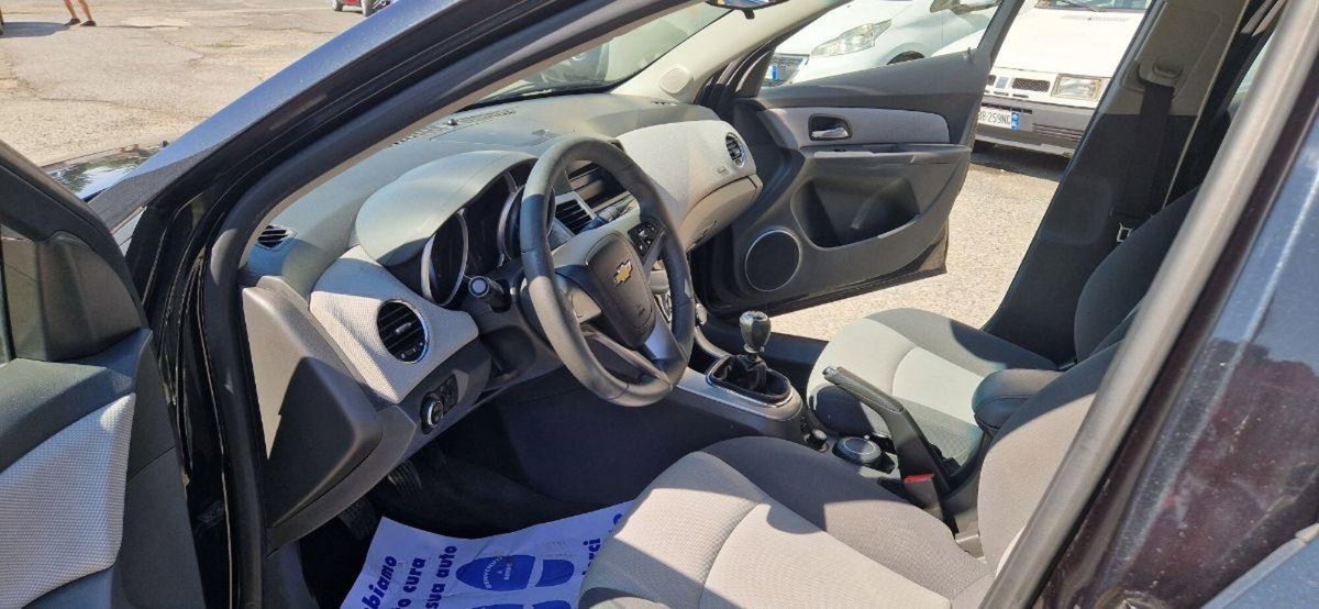 Chevrolet Cruze 1.6 4 porte LS GPL Eco Logic (9)