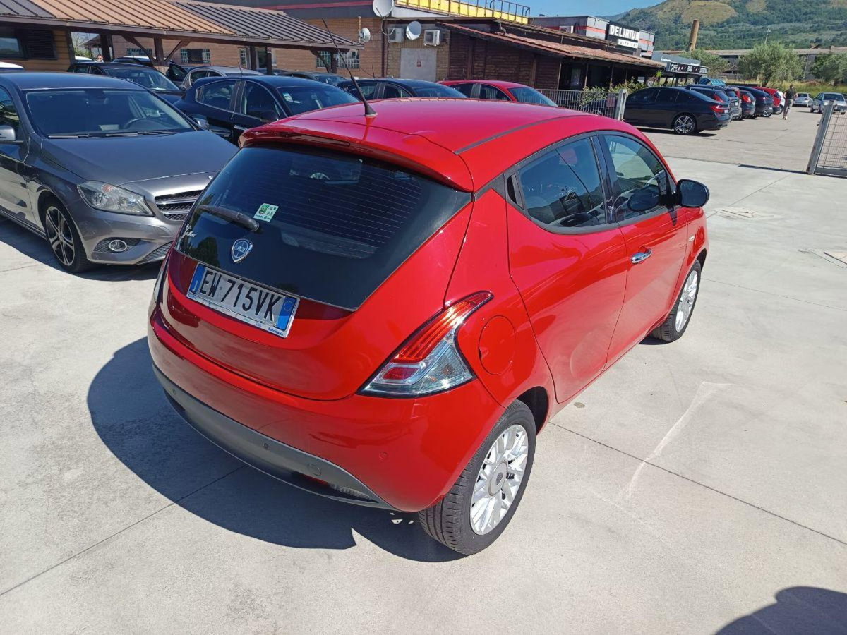 Lancia Ypsilon 1.3 MJT 16V 95 CV 5 porte S&S Platinum (8)