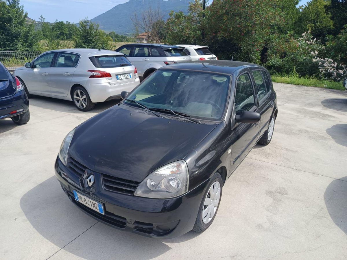 Renault Clio 1.2 16V 5 porte GPL Dynamique (2)